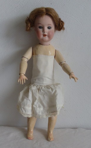Antike puppe mit - antike,