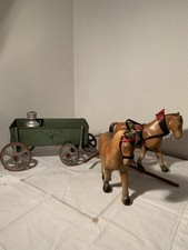 Alter Pferdewagen mit Pferden