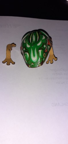 Kleiner alter blechfrosch - kleiner,