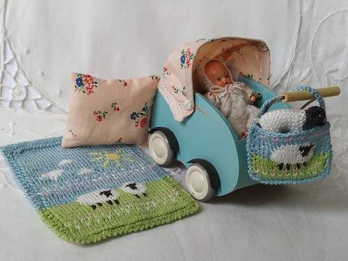 Puppenstubenwagen mit