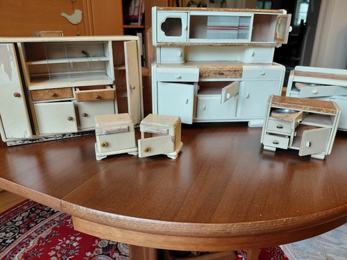 Vintige puppenstubenmöbel - vintige,