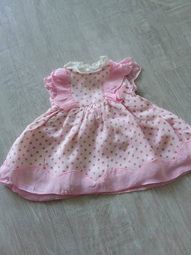 Gut erhaltenes puppenkleidchen - gut,