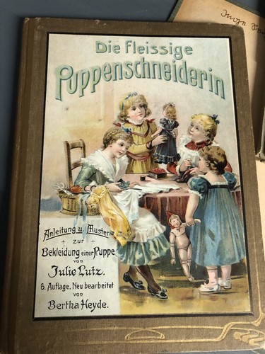 Antikes buch die fleissige - antikes,