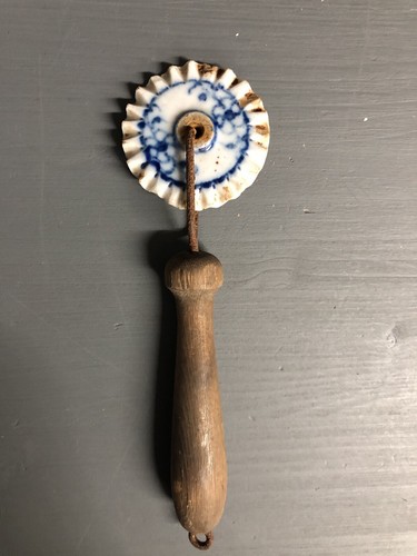 Antikes rädchen weiß - antikes, weiß-blau