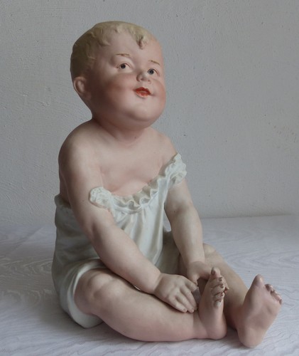 Grosses antikes piano baby - antikes,