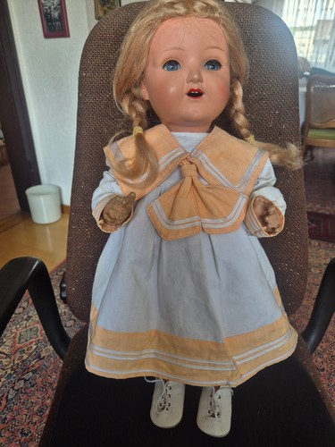 Antike puppe mit - puppe,